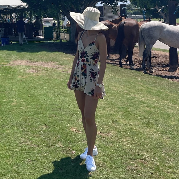 Meet your Posher, Nic - Picture 4 of 5